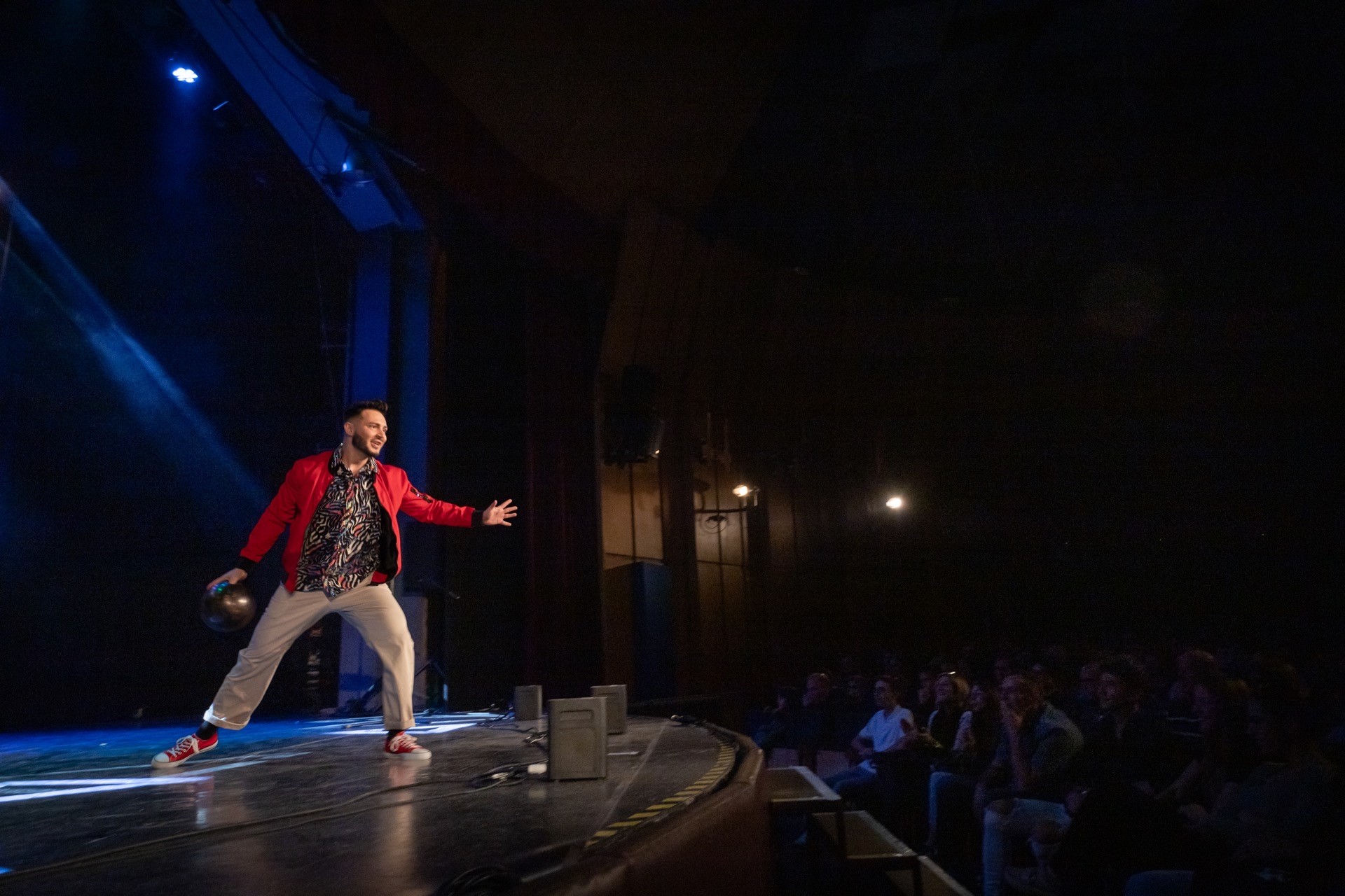 Zee Zeus — live bowling-ball routine on stage